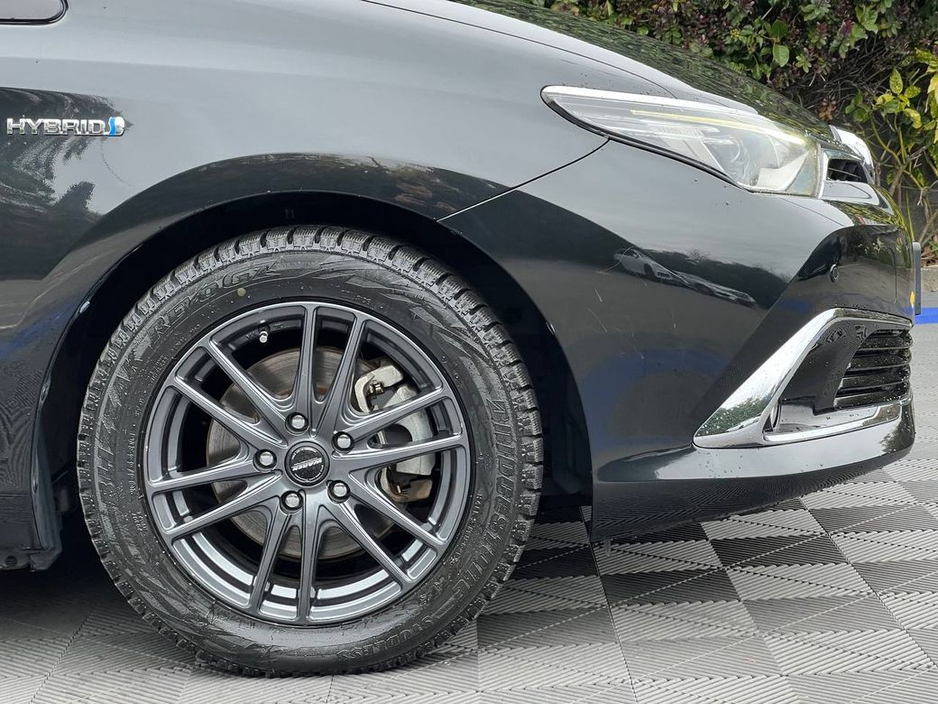 2016 Toyota Auris - image 9