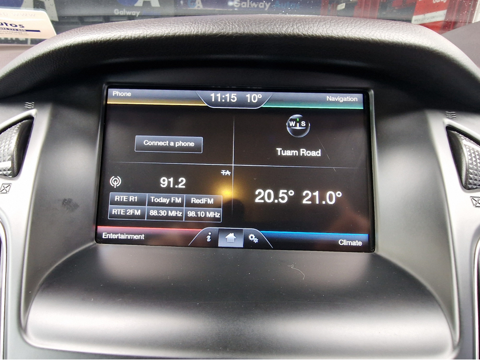 2016 Ford Focus - image 25