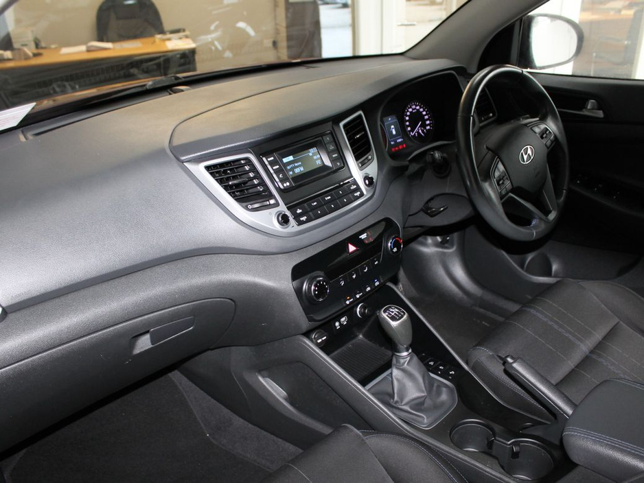 2017 Hyundai Tucson - image 9