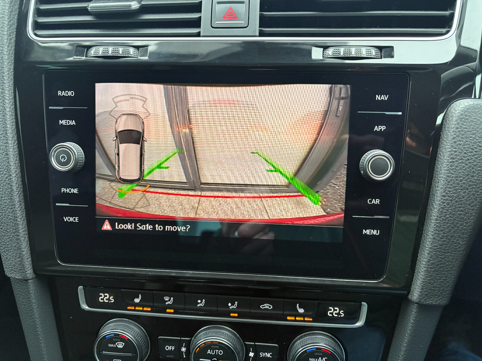 2018 Volkswagen Golf  €16,500