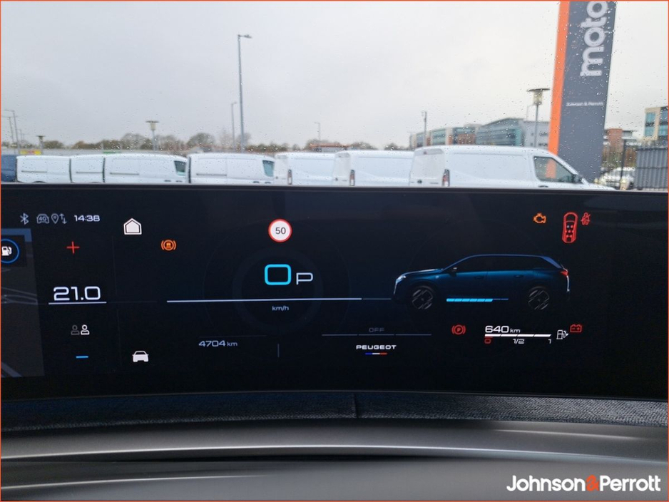 2025 Peugeot 5008 1.2 MHEV 145bhp E-DCS6 Allure €52,900