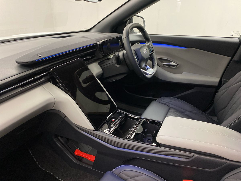 2026 Ford Explorer - image 8