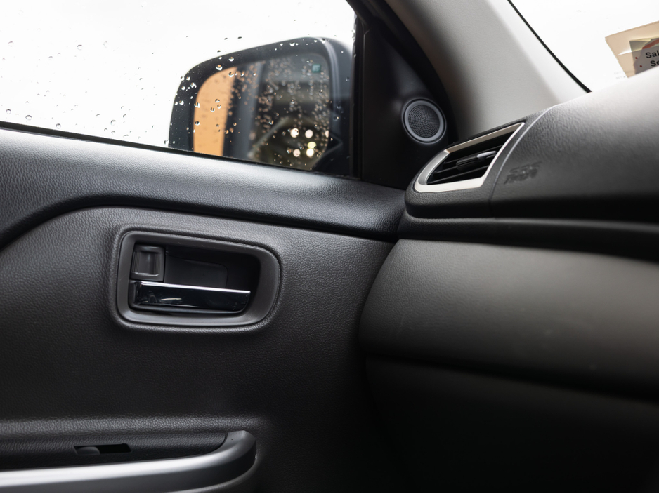 2019 Mitsubishi L200 SUPERCHARGER 17MY INTENSE 6MT CREWC 2.5 DID CR 4WORK CREWCAB 4DR €19,500