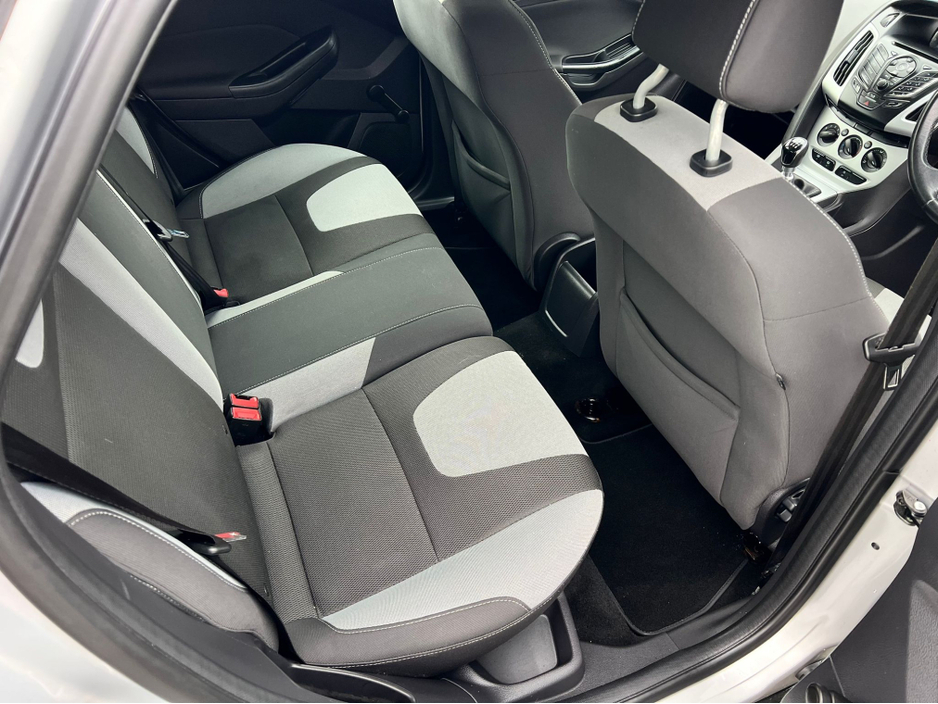 2012 Ford Focus - image 2