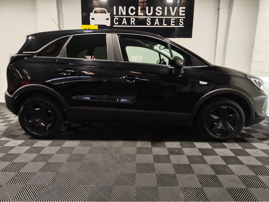 2022 Opel Crossland X - image 17