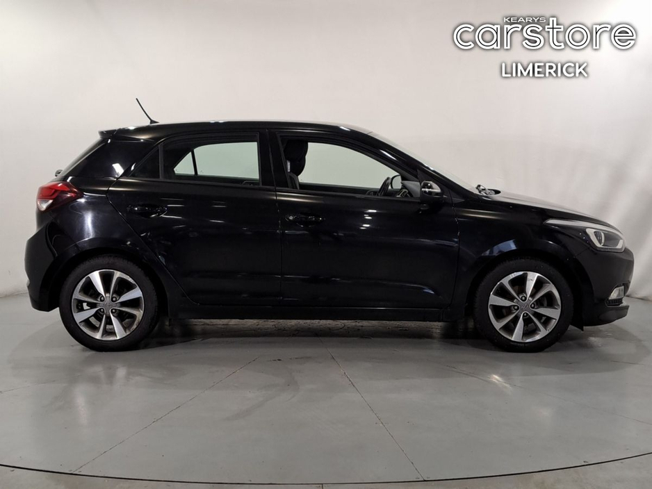 2018 Hyundai i20 - image 2