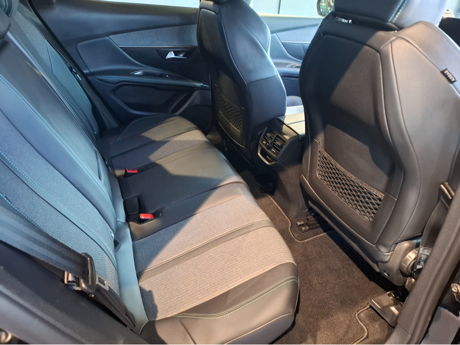2023 Peugeot 3008 - image 19