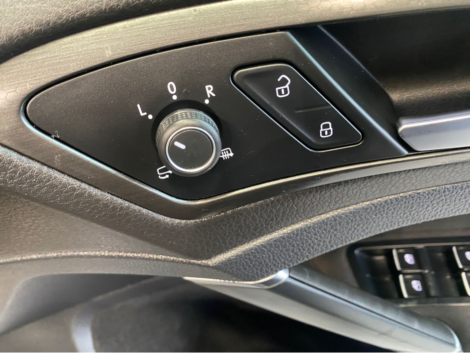 2018 Volkswagen Golf - image 18