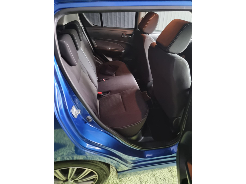 2012 Suzuki Swift - image 8