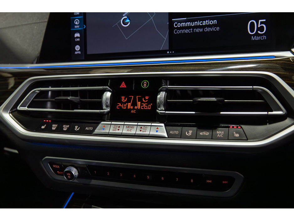 2021 BMW X5 - image 21