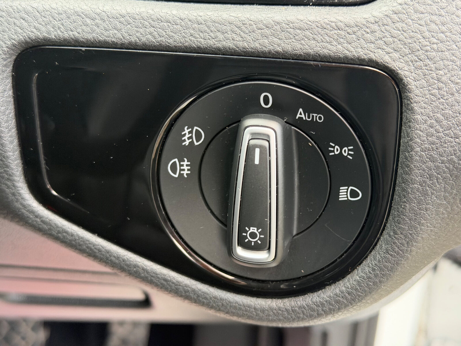 2017 Volkswagen Golf 1.4 TSI 5DR 150HP Highline DSG €16,990