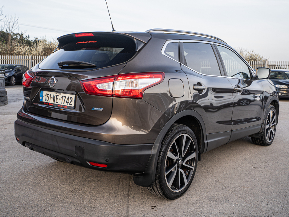 2015 Nissan Qashqai - image 13