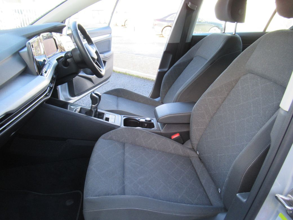 2024 Volkswagen Golf Life 2.0 TDI 115HP 5DR €30,950