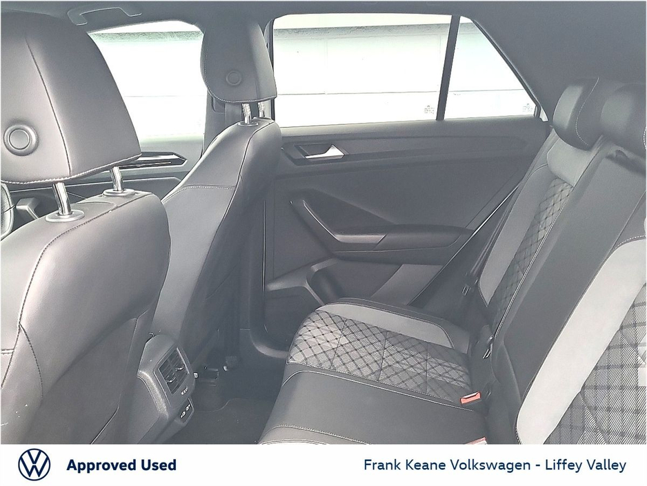 2022 Volkswagen T-Roc - image 6