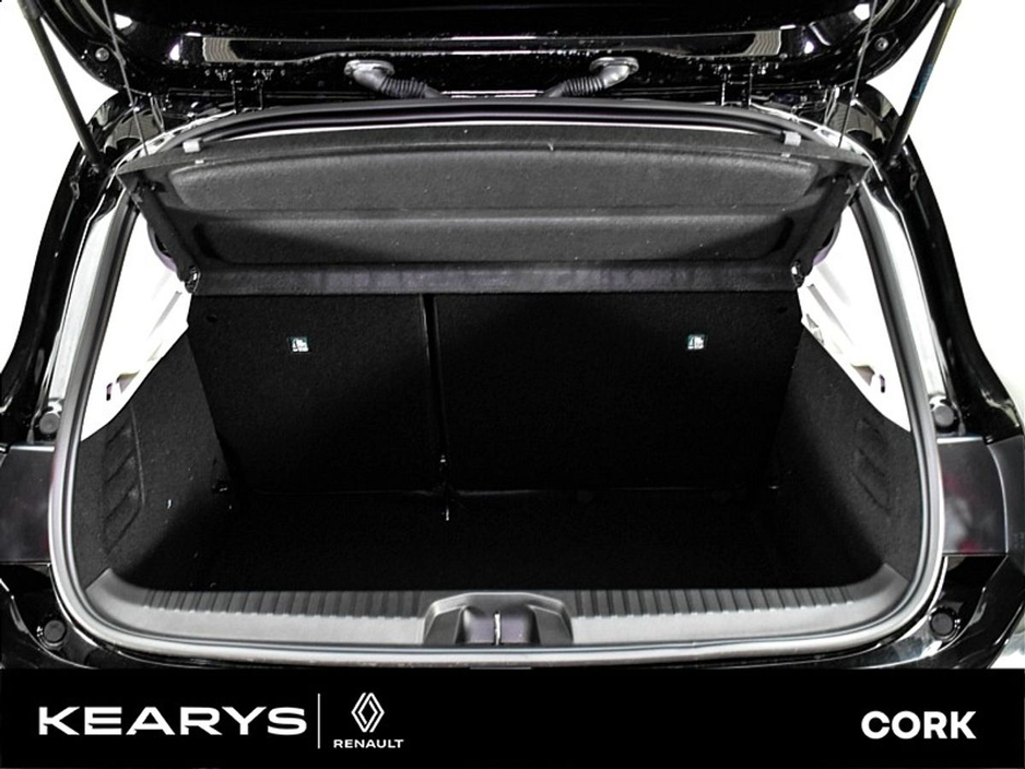 2021 Renault Clio - image 9