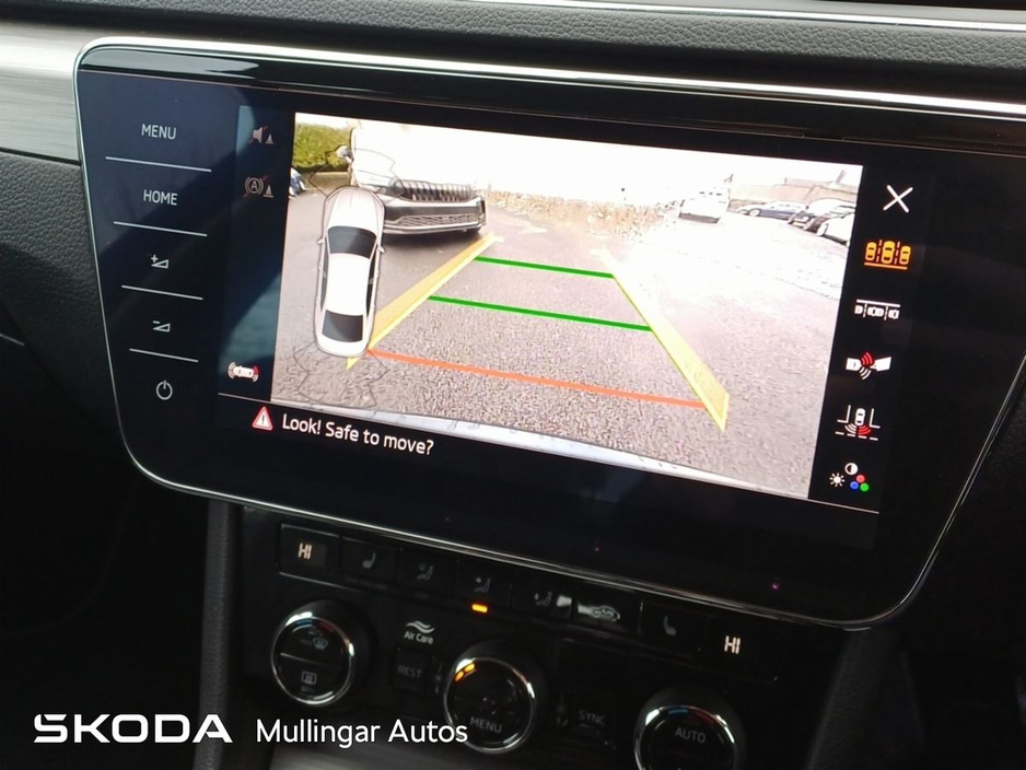 2023 Skoda Superb - image 17