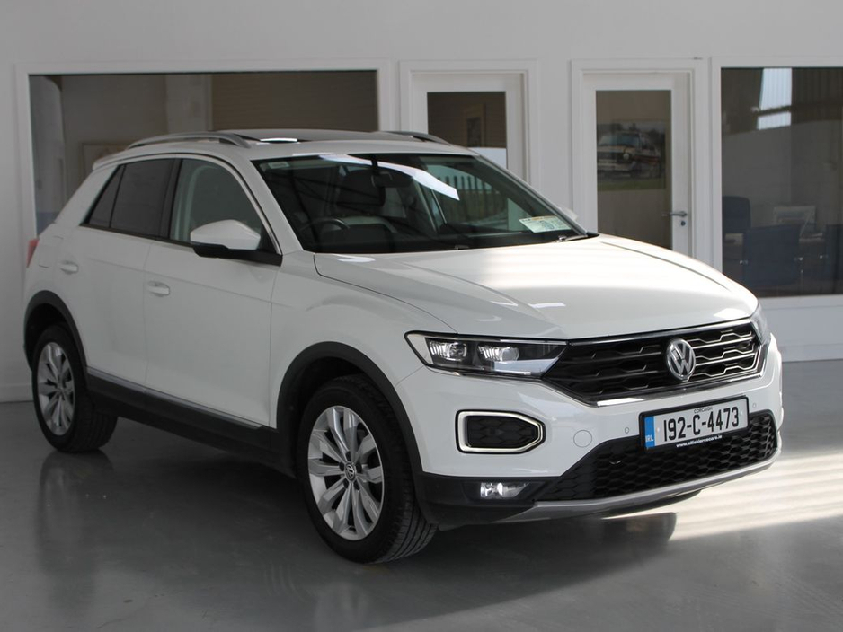 2019 Volkswagen T-Roc - image 3