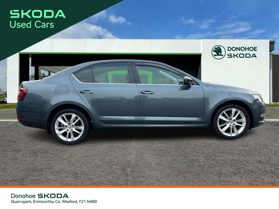 2020 Skoda Octavia - image 4