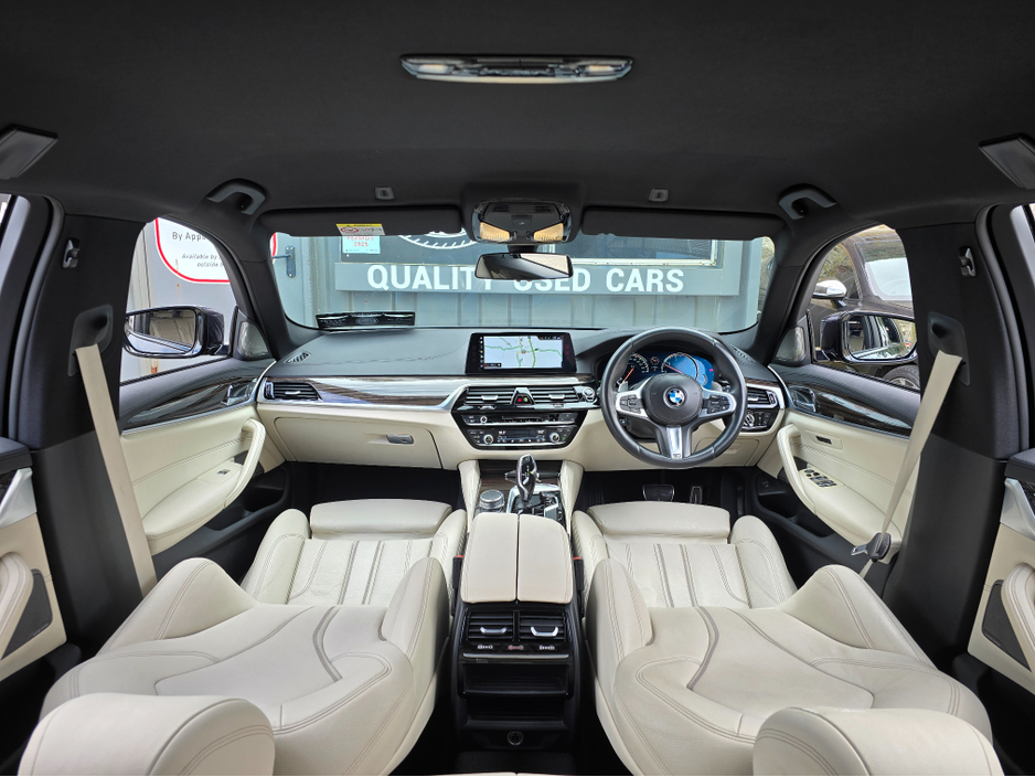 2017 BMW 5 Series - image 12