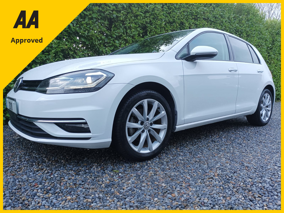 2018 Volkswagen Golf 1.2 TSI AUTOMATIC 7.5 FACELIFT ONLY 51,697kms CLIMATE CONTROL REVERSE CAMERA LED HEADLIGHTS FACTORY IMMOBILISER TOUCHSCREEN MULTIMEDIA SYSTEM CRUISE CONTROL STOP START TECHNOLOGY 2 YEARS NCT 1YR TAX €18,949