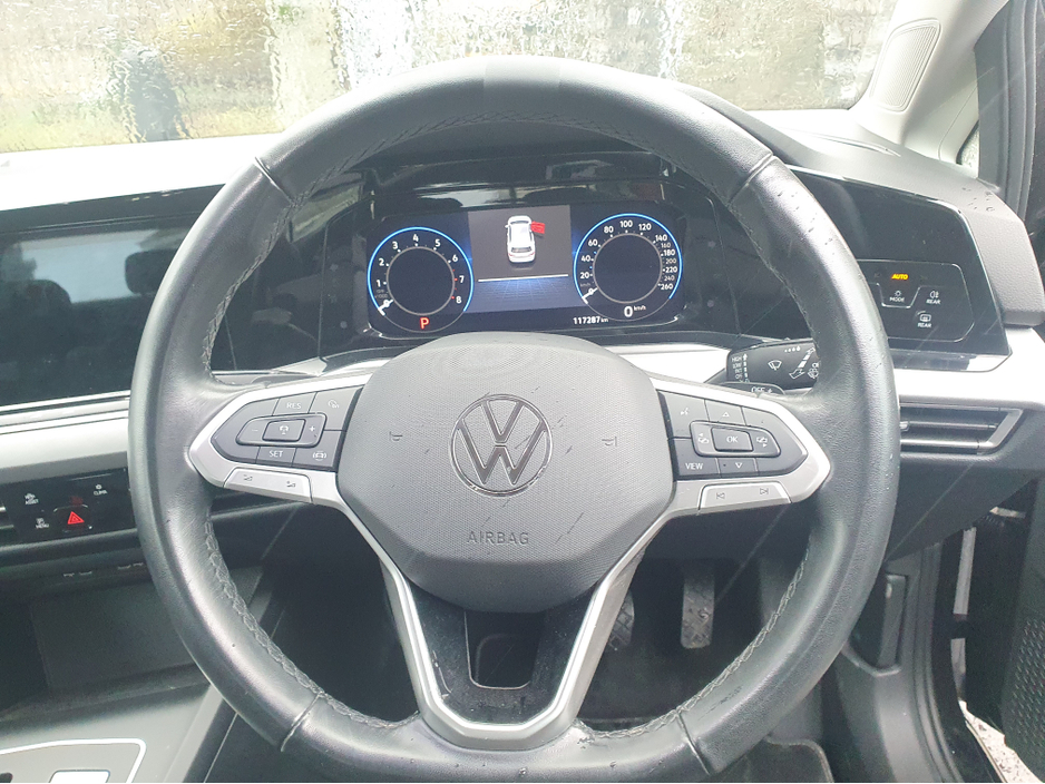 2023 Volkswagen Golf 1.0 eTSI MHE MHEV 110HP €24,995