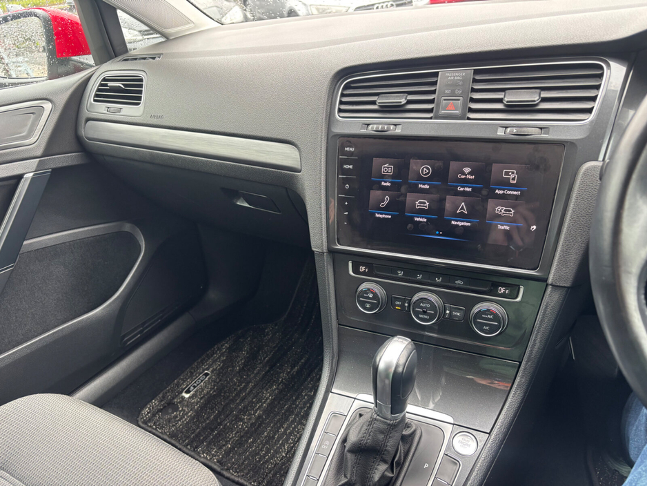 2018 Volkswagen Golf - image 22