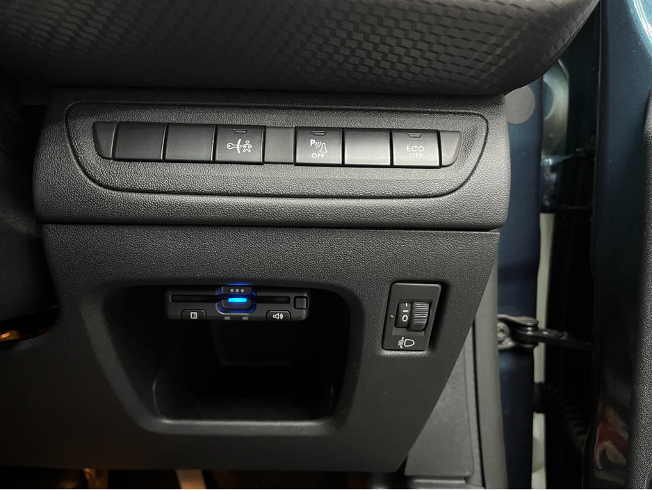 2019 Peugeot 2008 €15950! 2019 PEUGEOT 2008 ALLURE 1.2 AUTOMATIC / REVERSE CAMERA / HEATED SEATS / PANORAMIC SUNROOF €15,950