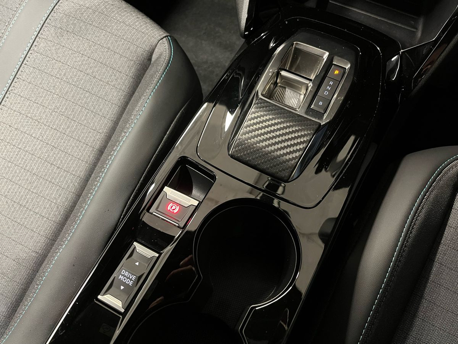 2022 Peugeot 2008 Allure Premium+ EV 136PS - Reversing Camera - Sat Nav - Climate Control - Cruise Control - Apple CarPlay/Android Auto €21,950