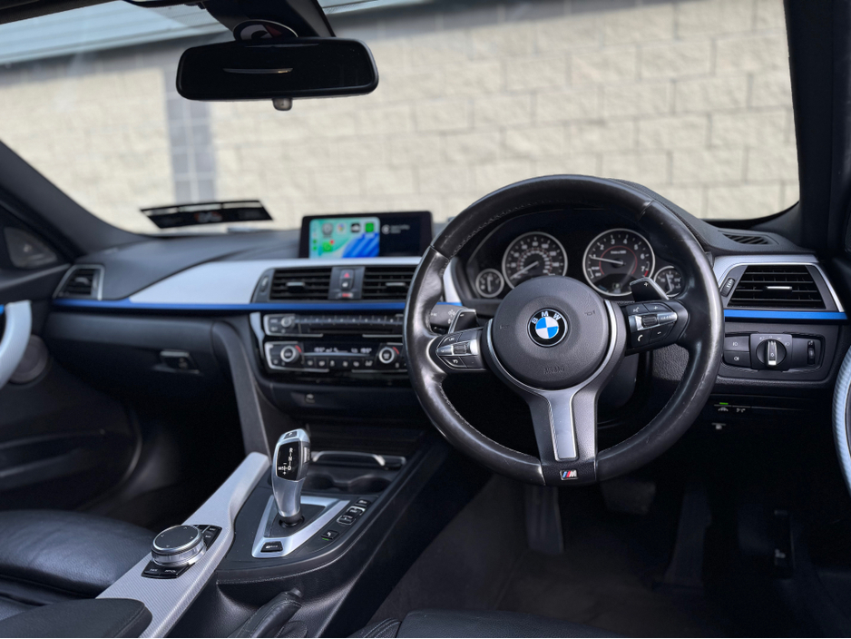 2017 BMW 3 Series - image 18