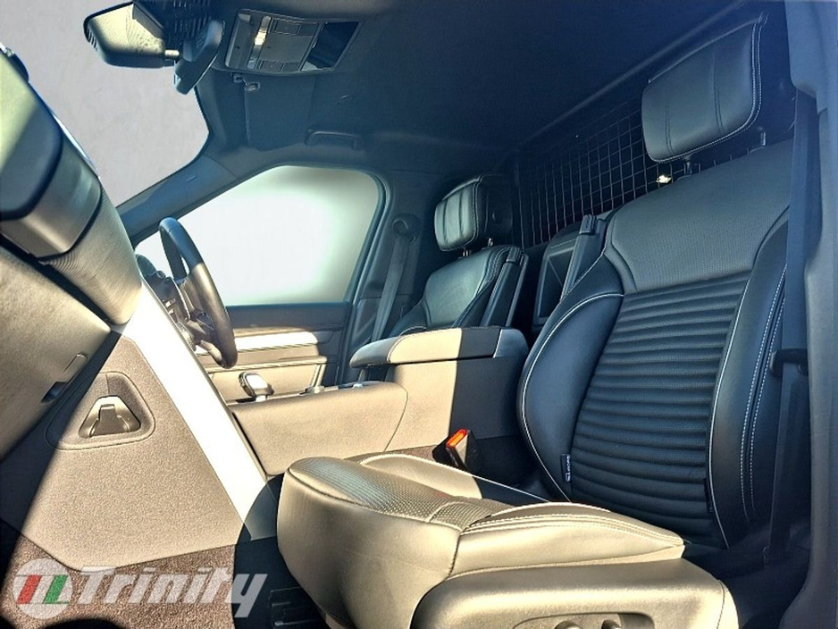 2024 Land Rover Discovery - image 16