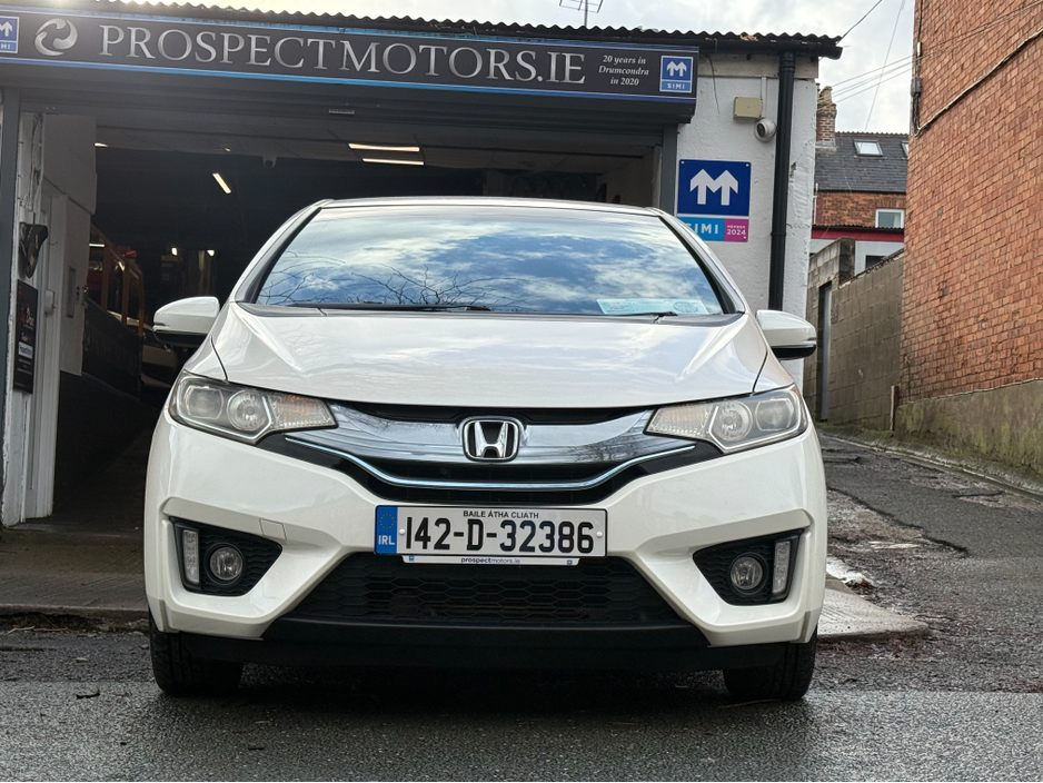2014 Honda Fit 1.5 Hybrid Automatic, Only 133kms! New Nct 02/2027, Reversing Camera, Bluetooth, Sat Nav, Immaculate Condition, Cheap Tax @ €170, A/C, Alloys, Service & Warranty Included, SIMI Dealer, €8,950