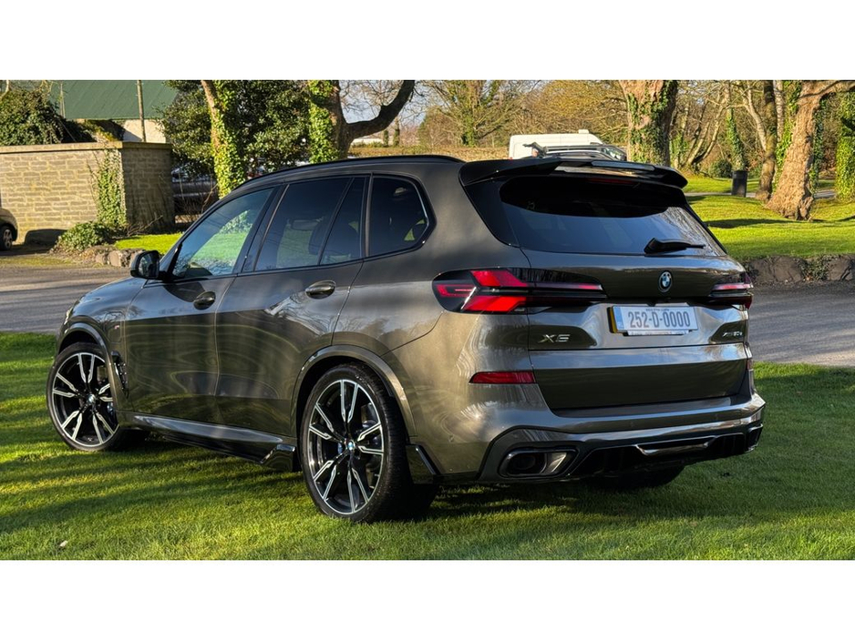 2025 BMW X5 - image 30