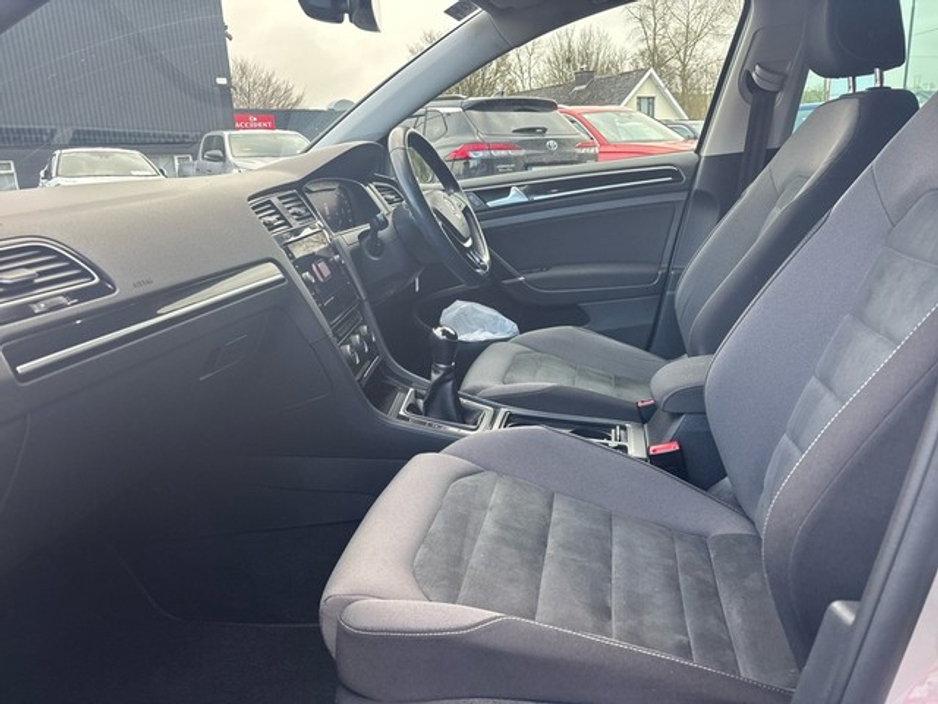 2018 Volkswagen Golf - image 6