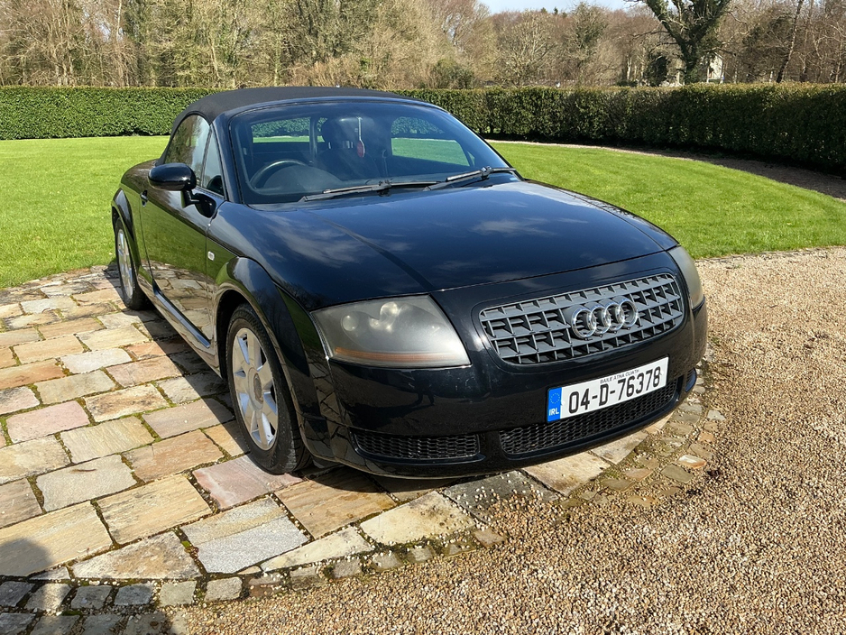 2004 Audi TT - image 21