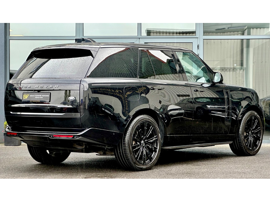 2023 Land Rover Range Rover - image 4