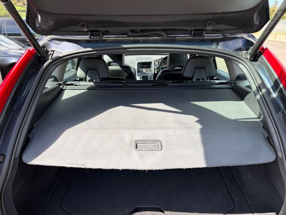 2016 Volvo XC60 - image 30