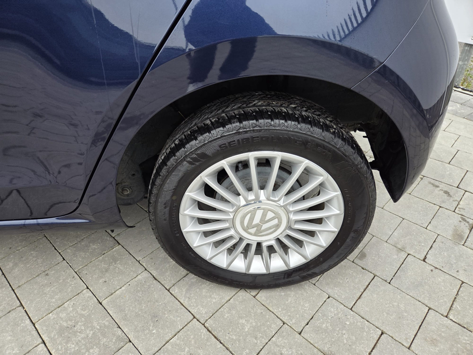 2015 Volkswagen up! - image 19