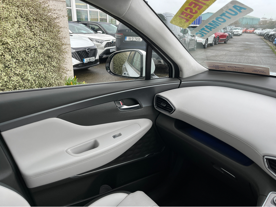 2022 Hyundai Santa Fe 7 SEATER EXECUTIVE PLUS AUTOMATIC 2.2 DIESEL //MASSIVE SPEC//KRELL SOUND SYSTEM//HEATED AND COOLED SEATS//FULL LEATHER ELECTRIC SEATS// €39,950