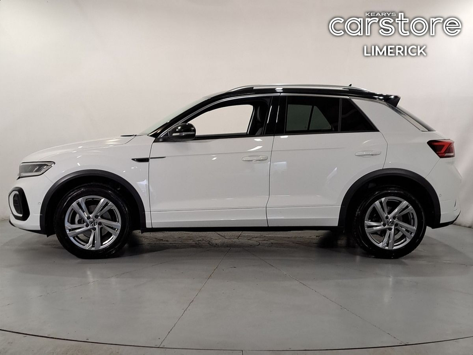 2023 Volkswagen T-Roc - image 6