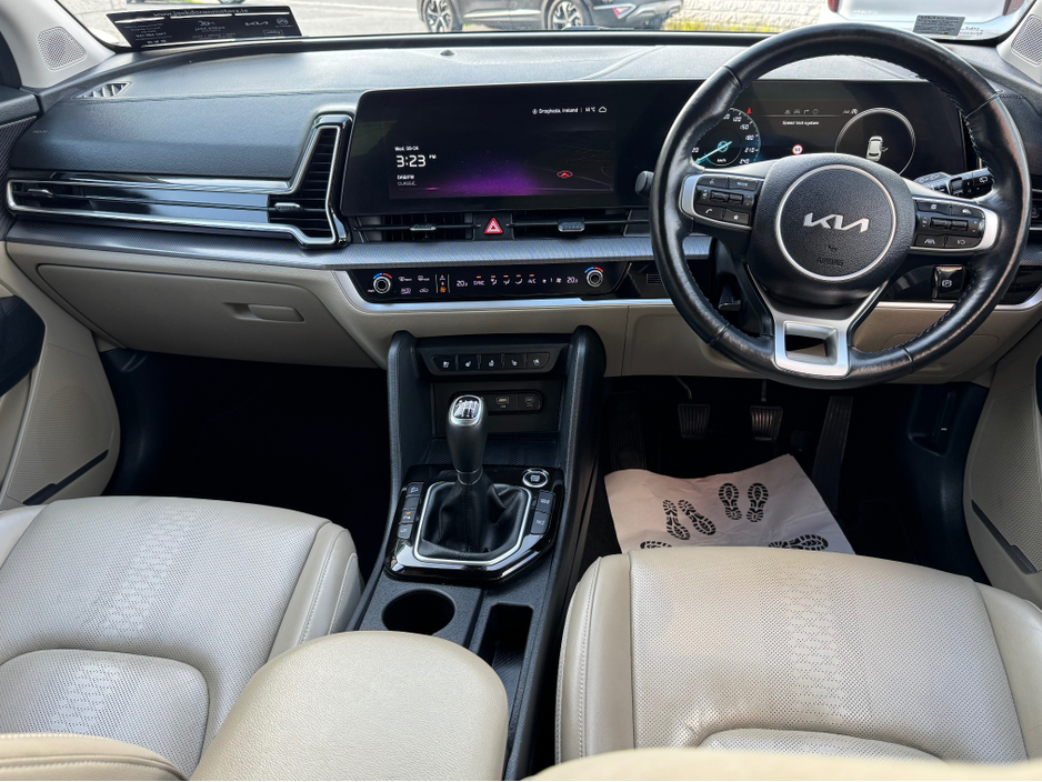 2023 Kia Sportage - image 11