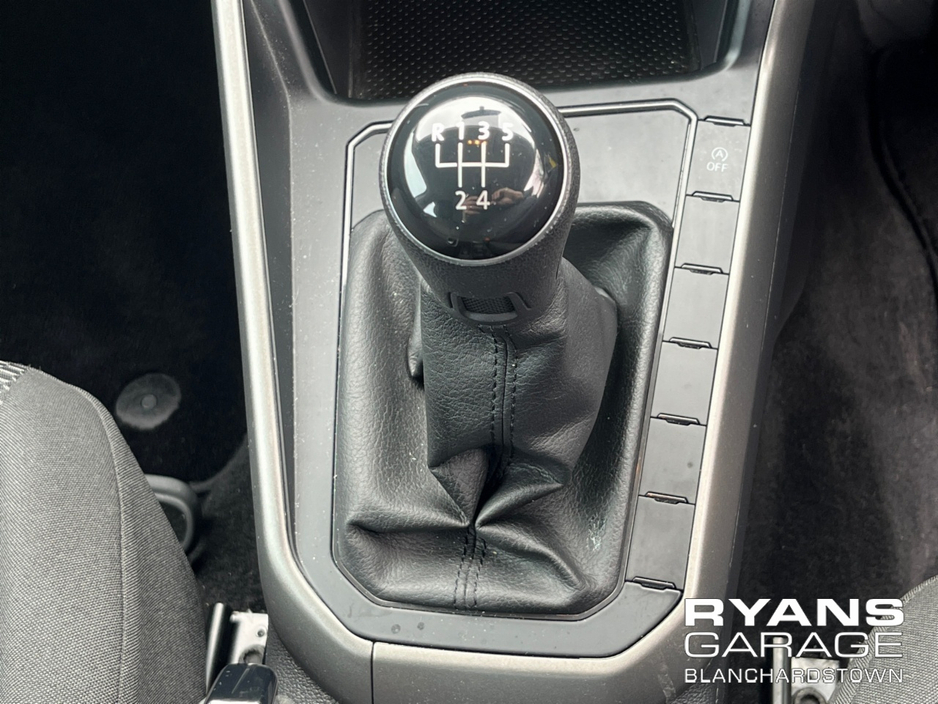 2018 Volkswagen Polo - image 24