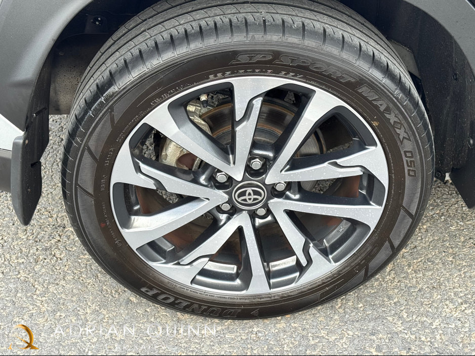 2024 Toyota Corolla Cross - image 8