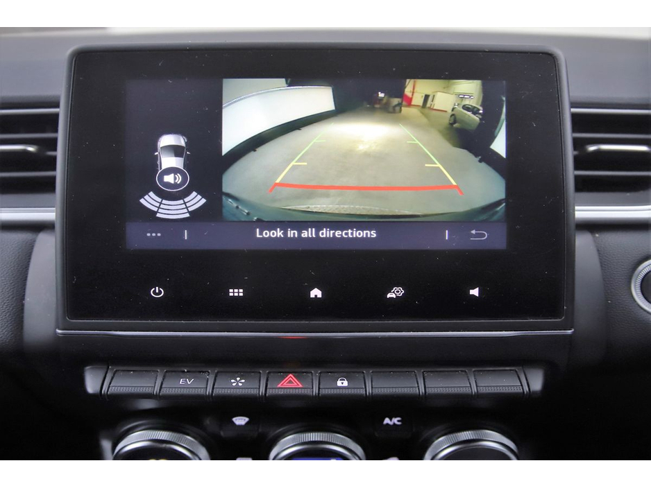 2023 Renault Captur - image 15