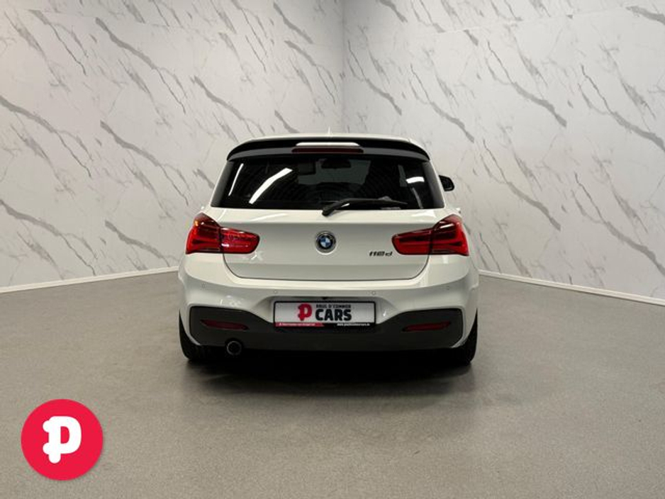 2016 BMW 1 Series - image 14
