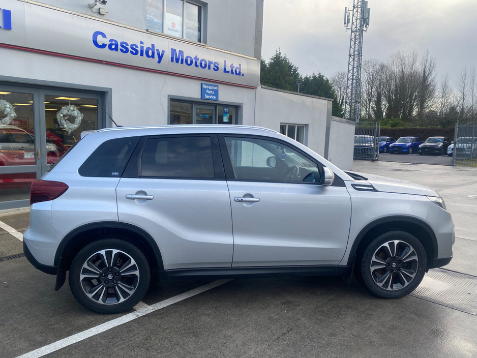 2022 Suzuki Vitara - image 8