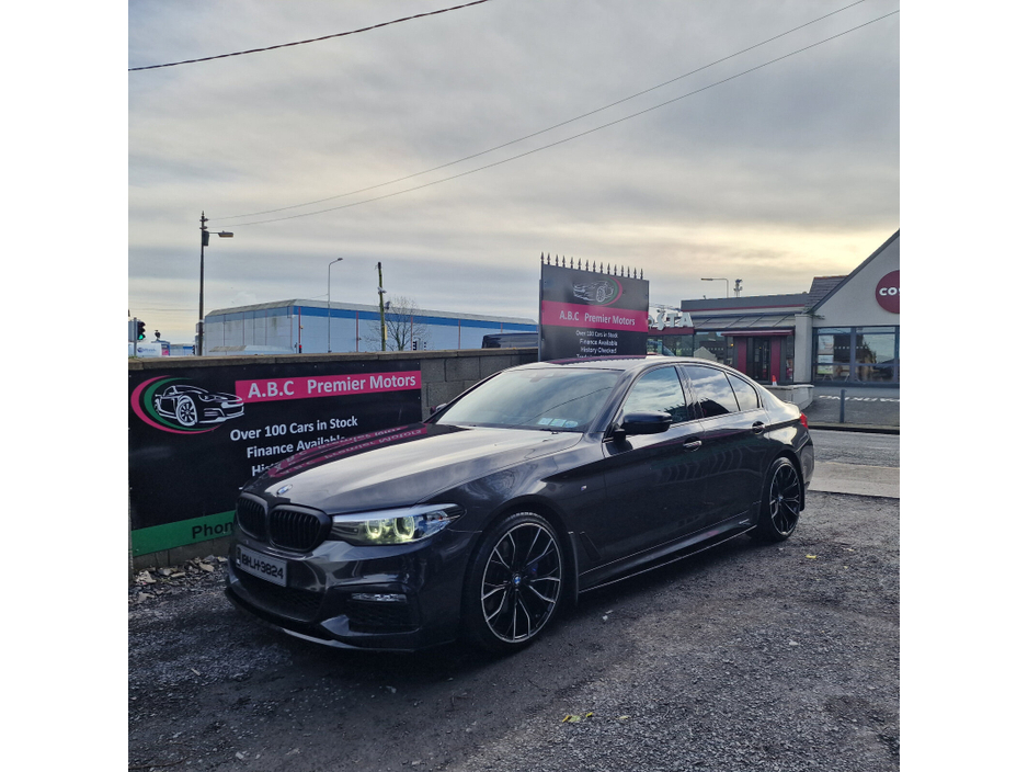 2018 BMW 5 Series - image 4