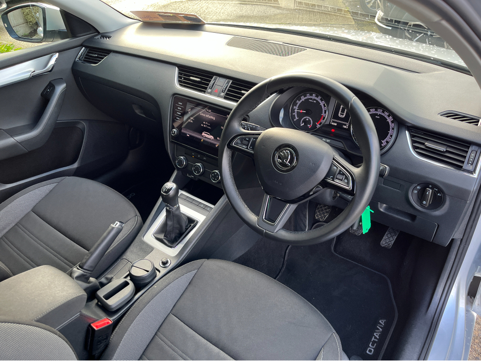 2019 Skoda Octavia AMBITION ESTATE 1.6 DIESEL //REVERSE CAMERA//CARPLAY// €16,950