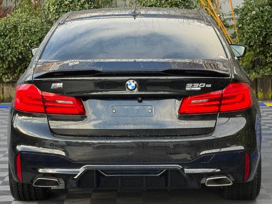 2019 BMW 5 Series 530e M-SPORT COMPETITION 2.0 HYBRID * HUGE SPEC * // VERY LOW MILEAGE // FULL SERVICE HISTORY // LEATHER M-SPORT INTERIOR €31,950