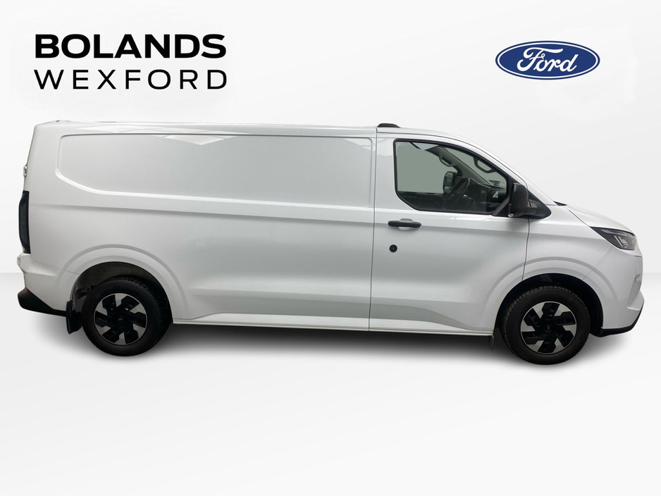 2025 Ford Transit Custom - image 4