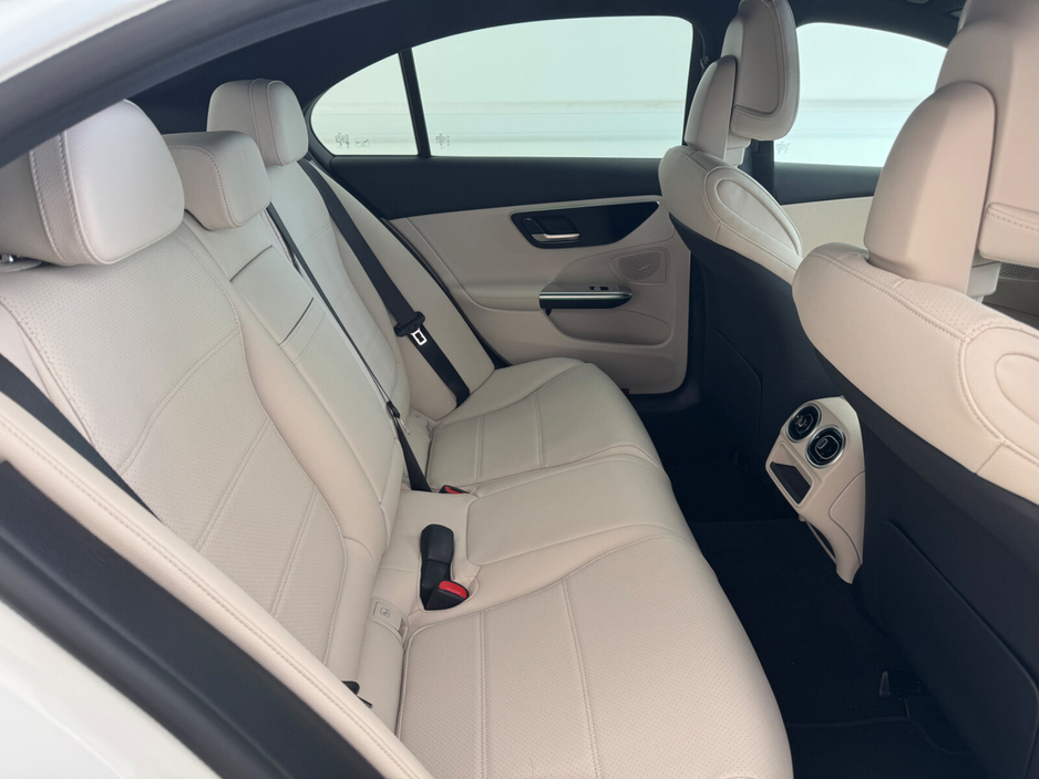 2025 Mercedes-Benz C Class - image 9